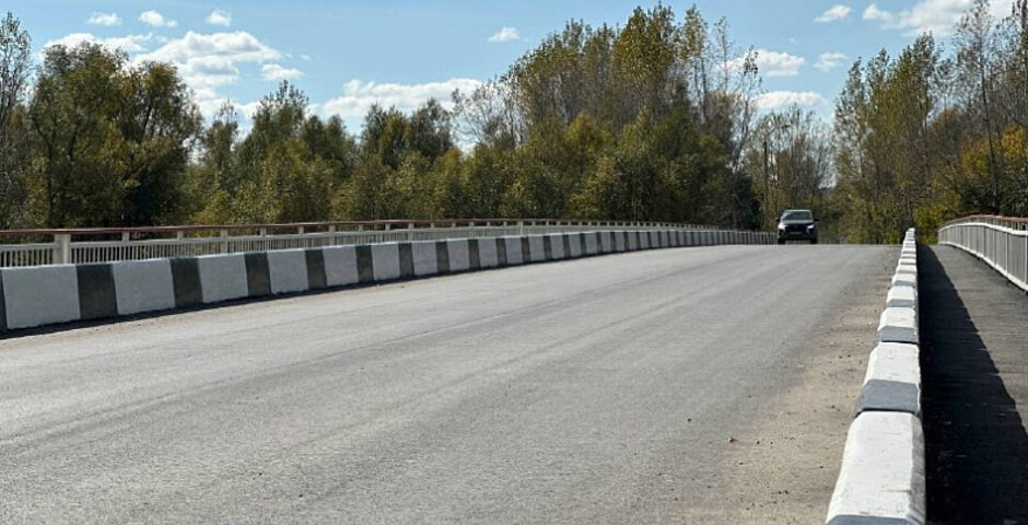 В Алтайском крае отремонтировали и реконструировали 15 мостов в 2025 году