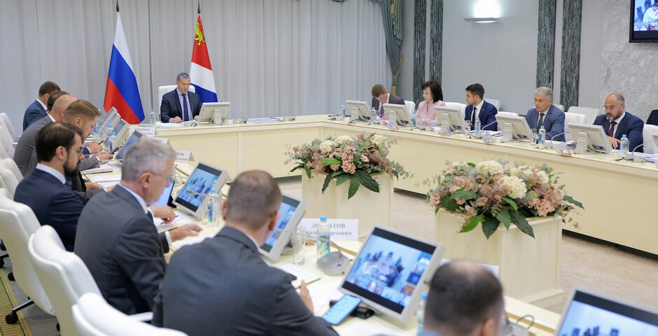 Трутнев призвал системно поддерживать крупные проекты на Дальнем Востоке