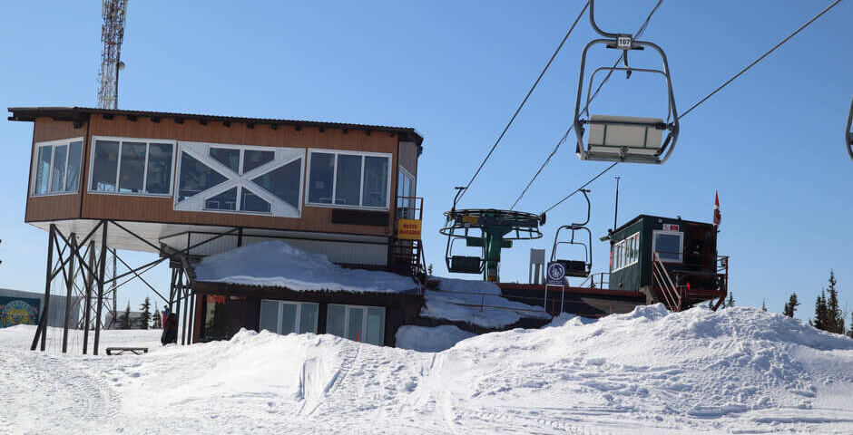 Канатная дорога «Фристайл» на курорте Шерегеш закрыта после пожара