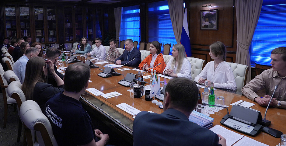 Участники Большой Арктической Экспедиции встретились с полпредом президента в ДФО Юрием Трутневым