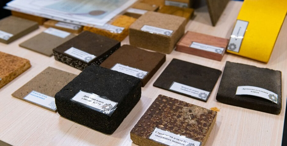 В Красноярске представили экостройматериалы из опилок для использования в Арктике