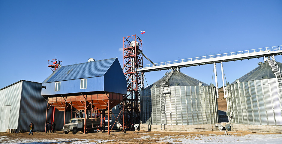 В Бурятии заработал первый зерносушильный комплекс на 4 тысячи тонн