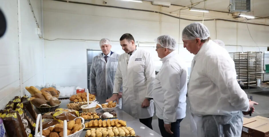 Губернатор Хабаровского края посетил хлебопекарное предприятие в Хабаровском районе