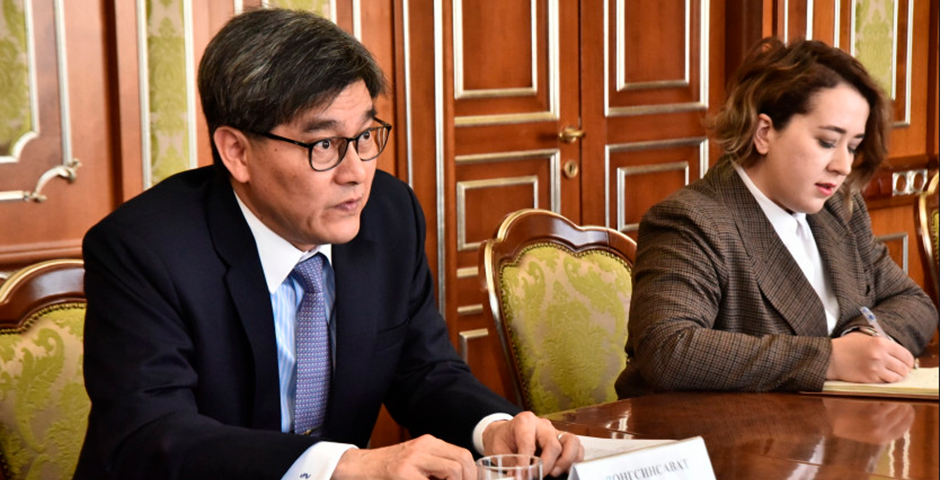 Новосибирский губернатор и посол Таиланда обсудили сотрудничество