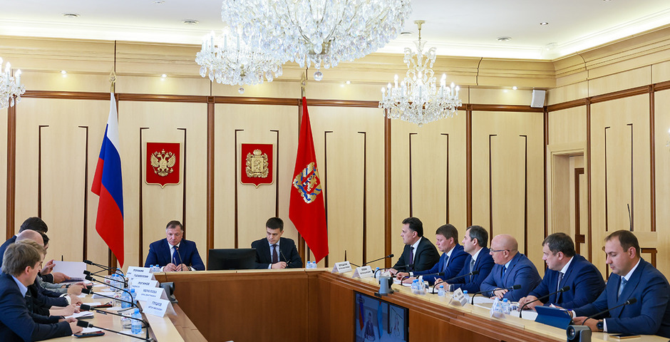 Глава Красноярского края отчитался зампреду кабмина РФ о социально-экономической ситуации