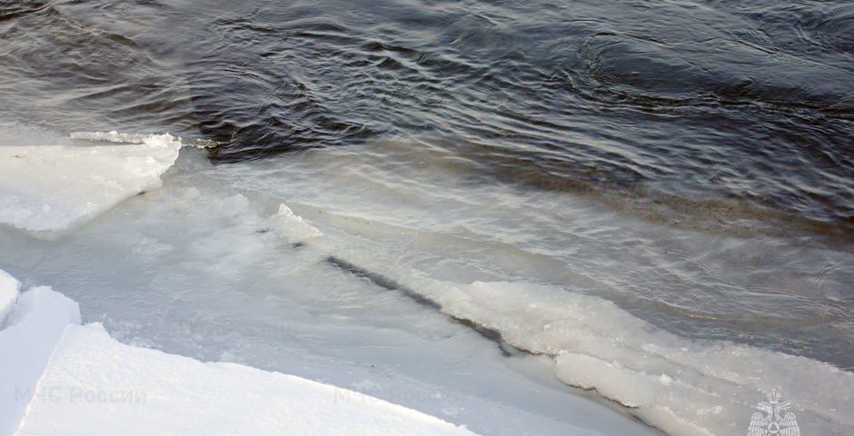 ЧП с вездеходом на льду унесло жизни четырех человек в Иркутской области