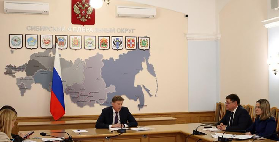 В Сибири обсудили стройки по нацпроекту «Здравоохранение»: необходим жесткий контроль