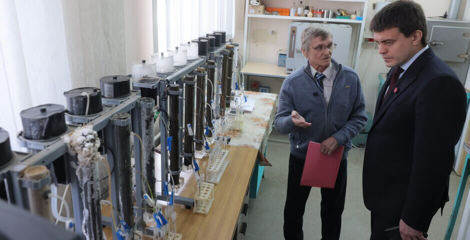 Губернатор Красноярского края ознакомился с разработками ученых КНЦ СО РАН