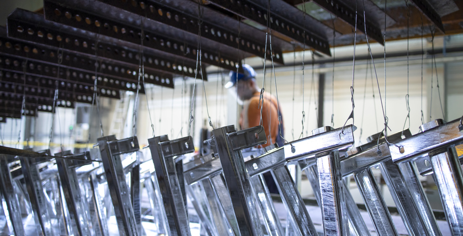 В Приамурье построят первый в ДФО стекольный завод за 350 миллионов