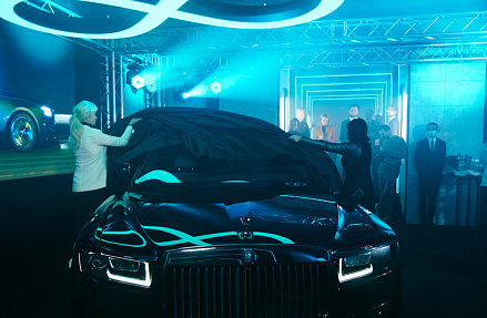 Rolls-Royce Black Badge Ghost отмечает премьеру в Санкт-Петербурге